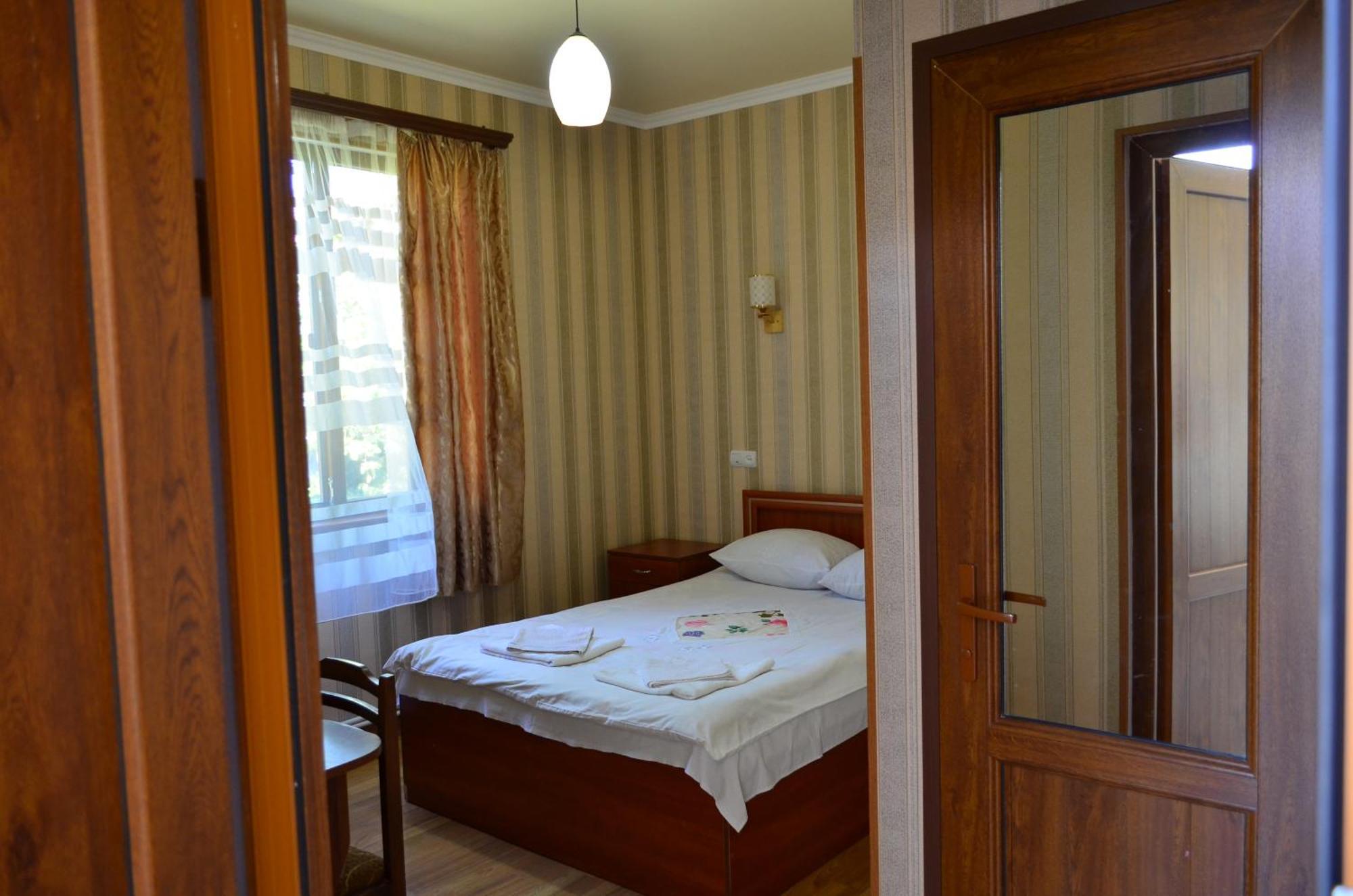 Aghasu Tun B&B Odzun Ngoại thất bức ảnh